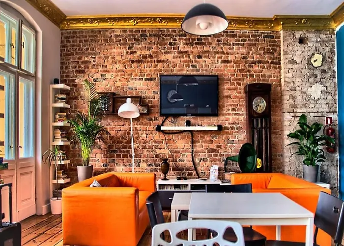 Blooms Boutique By Friendly Ostello