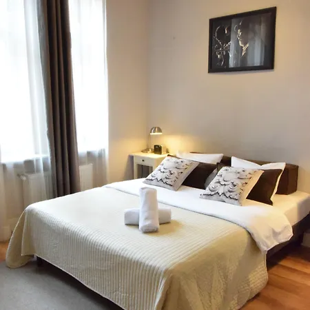 Hostal Blooms Boutique By Friendly *