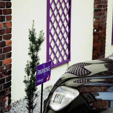 Blooms Boutique By Friendly *
