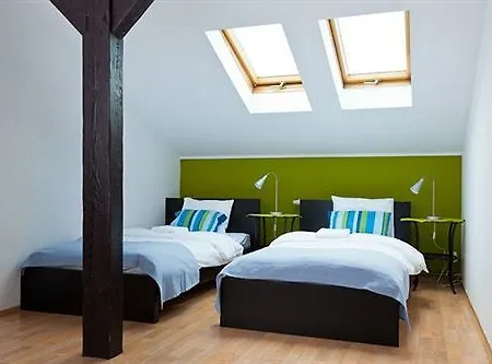 Blooms Boutique Hostel By Friendly Apartments