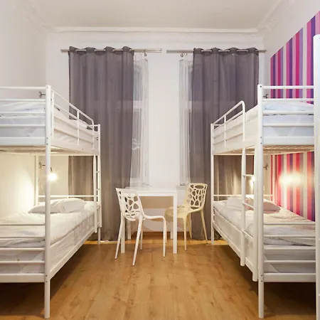 Blooms Boutique By Friendly Ostello Poznań