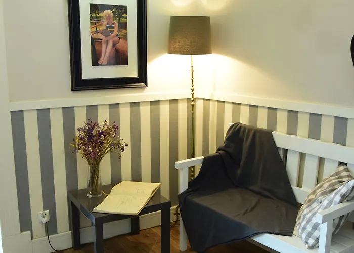 Blooms Boutique By Friendly 호스텔