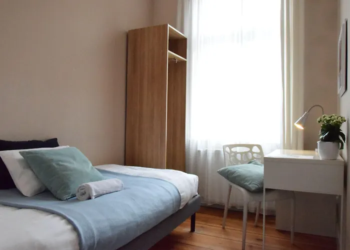 Blooms Boutique By Friendly 호스텔 포즈난