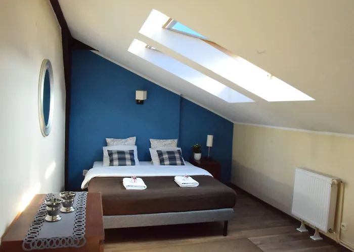 Blooms Boutique By Friendly 포즈난