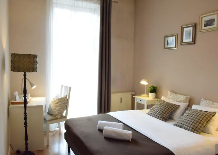 호스텔 Blooms Boutique By Friendly 포즈난