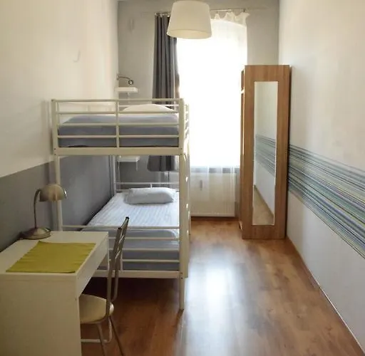 Blooms Boutique By Friendly 포즈난